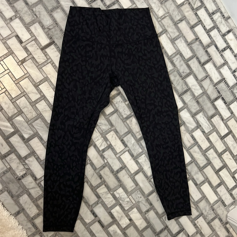 Lululemon Leopard Print Size 8